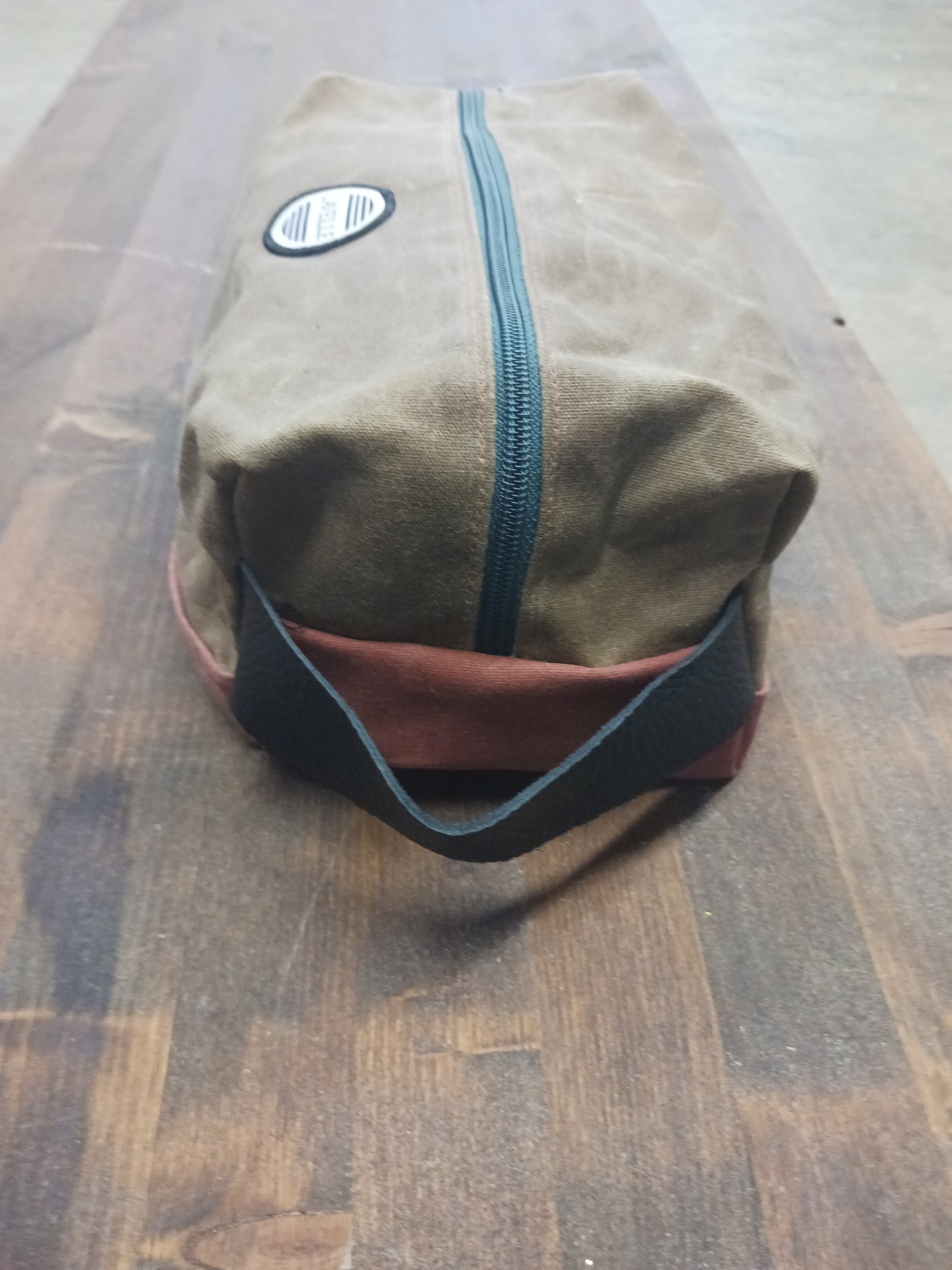 Field tan and Nautical red waxed canvas dopp kit (large)